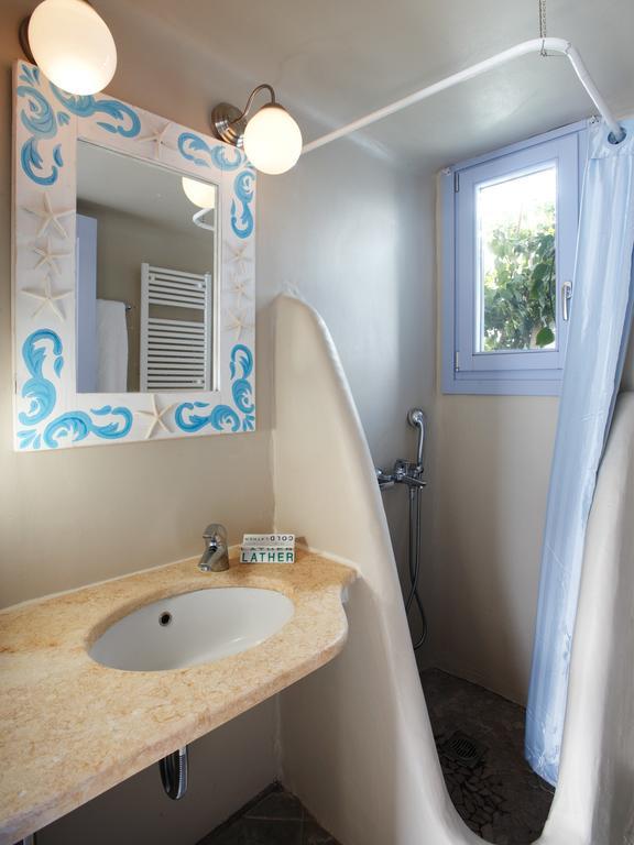 Gt Luxury Suites Ornos  Exterior photo